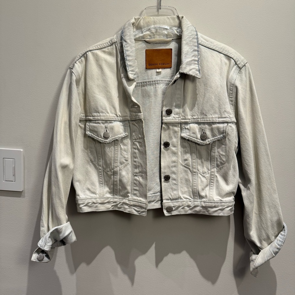 Denim Forum Cropped Jean Jacket Light Wash Size Small